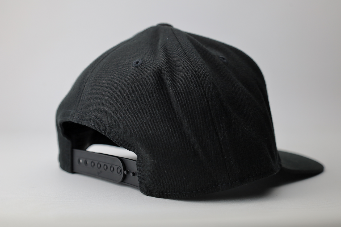 SCC LEATHER PIECE SNAPBACK HAT