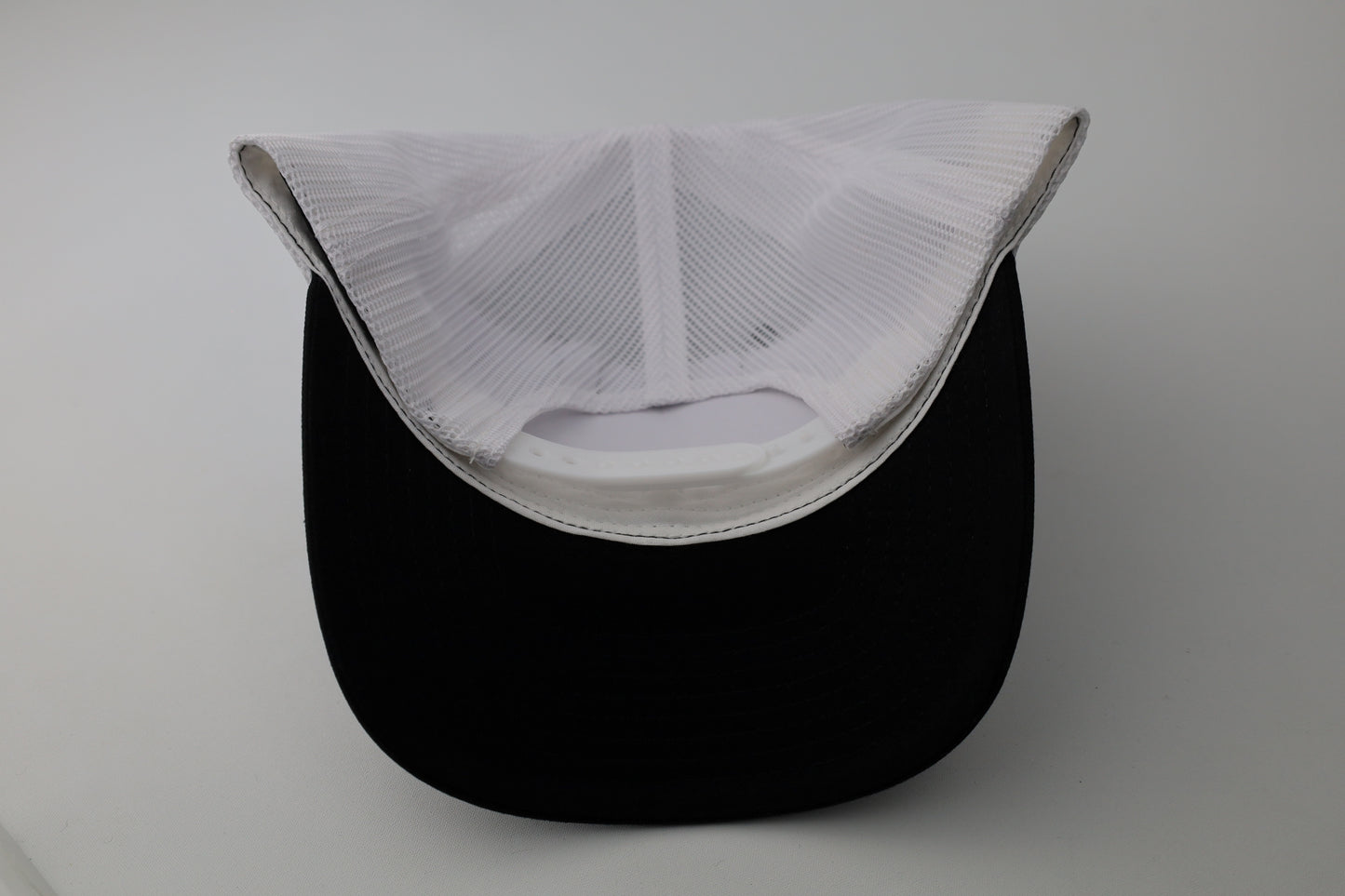SCC MESH SNAPBACK HATS