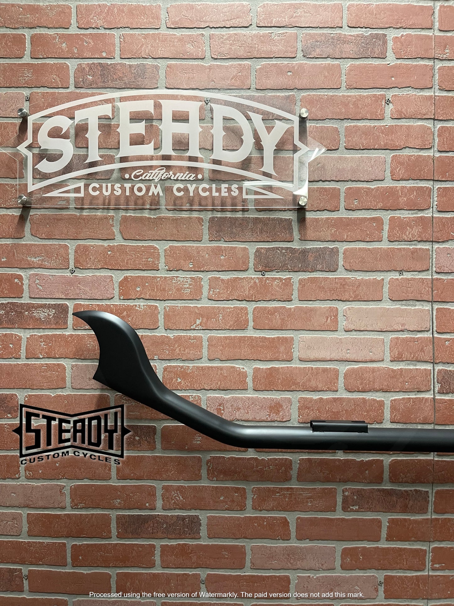 SCC UPSWEPT SHARKFIN Pipes (BLACK)