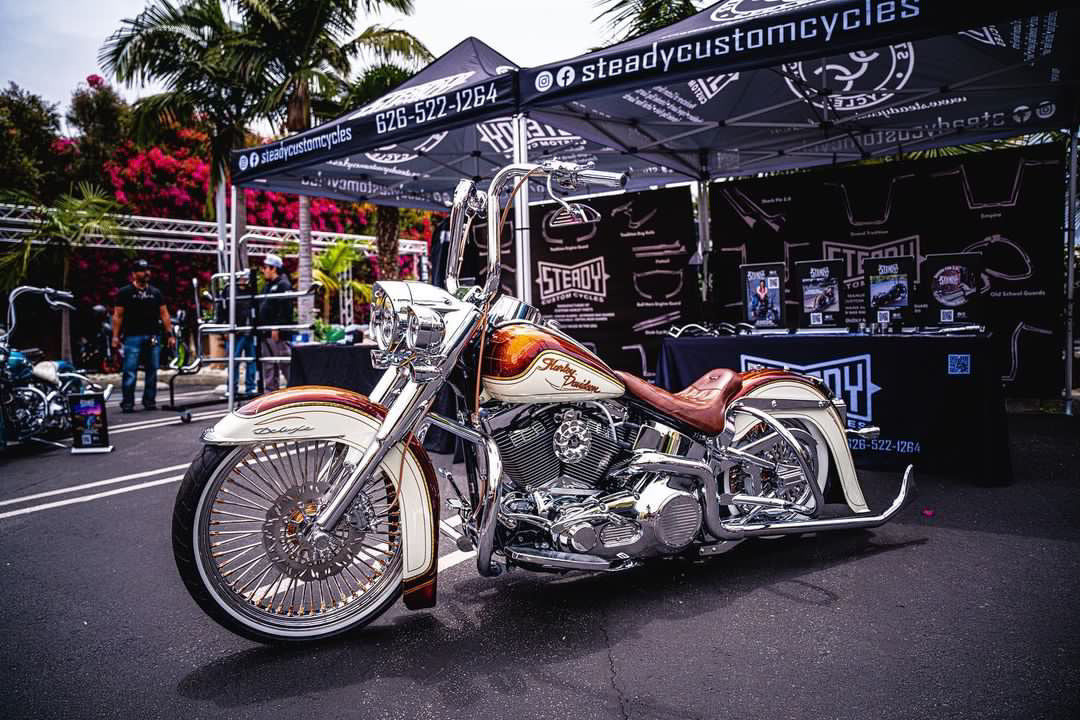 SCC UPSWEPT FISHTAILS (CHROME)